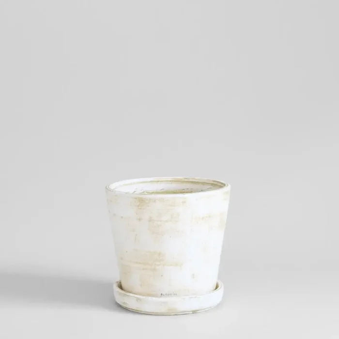 hand-thrown terra cotta Planter hand-thrown terra cotta Planter